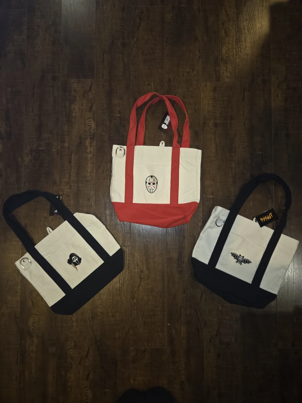 Spirit Halloween viral Totes 3 Pack Ghostface, Jason & Skeleton Bat NWT
